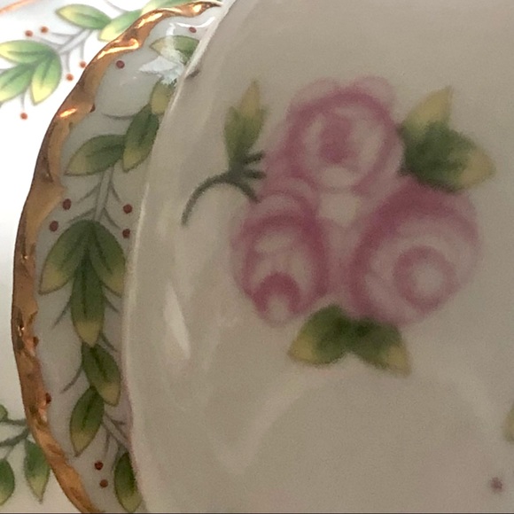 Sweet Shabby Chic Style Pink Roses Teacup & Saucer - Picture 2 of 9